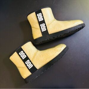 UGG transparent tan/off yellow boots